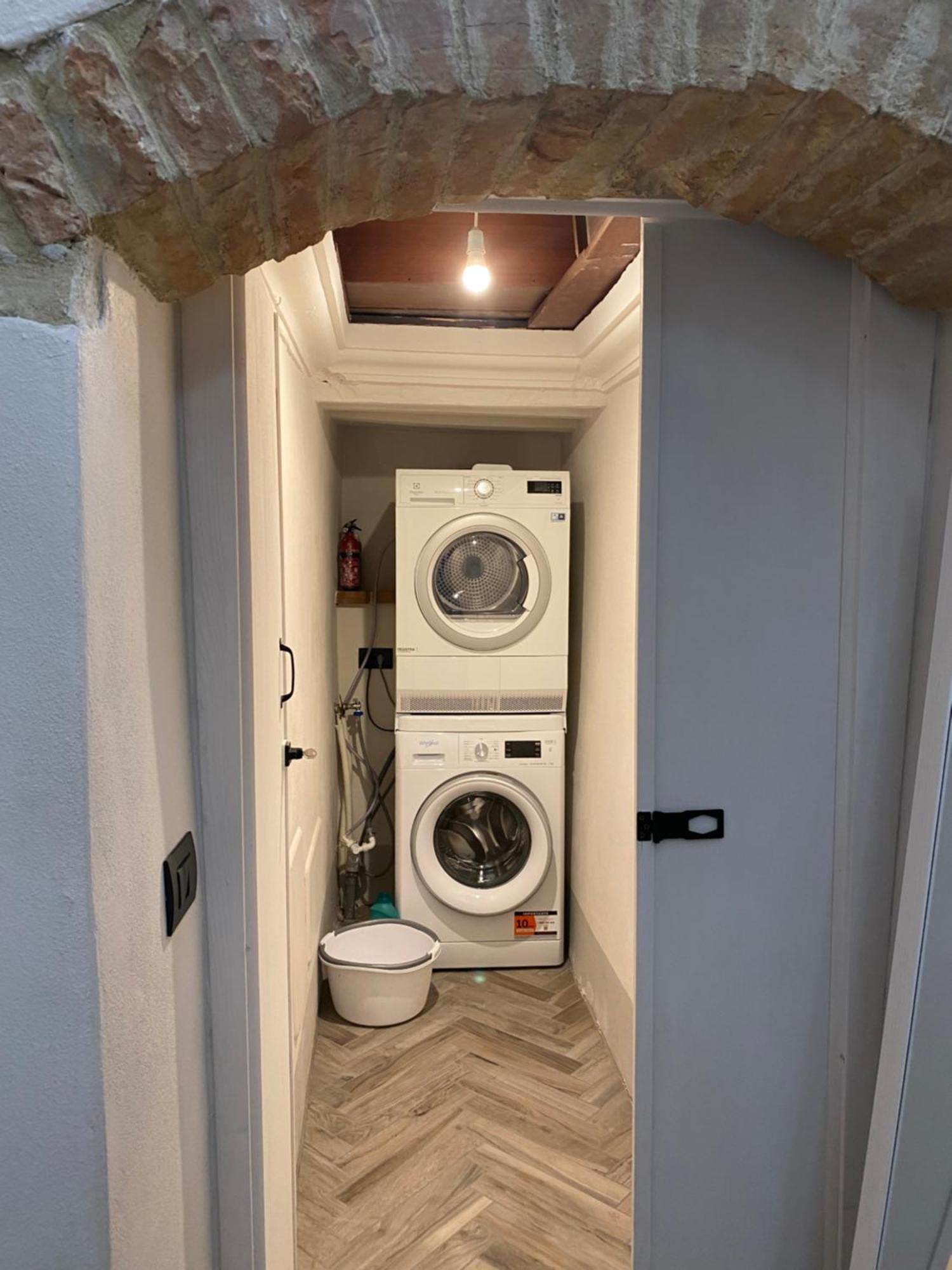 Loft Vicolo Di Vallepiatta 2 Min Piazza Del Campo Con Parcheggio Siena Exterior foto