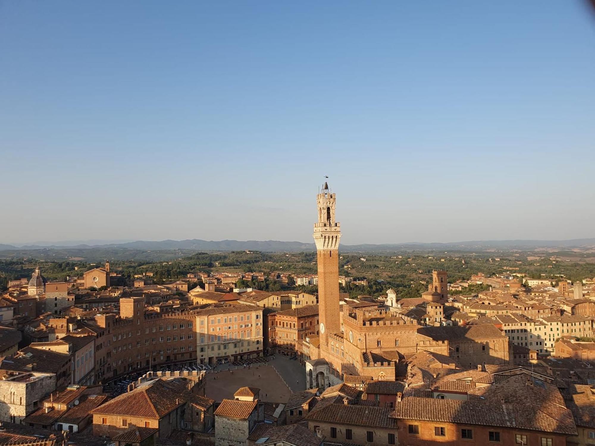 Loft Vicolo Di Vallepiatta 2 Min Piazza Del Campo Con Parcheggio Siena Exterior foto